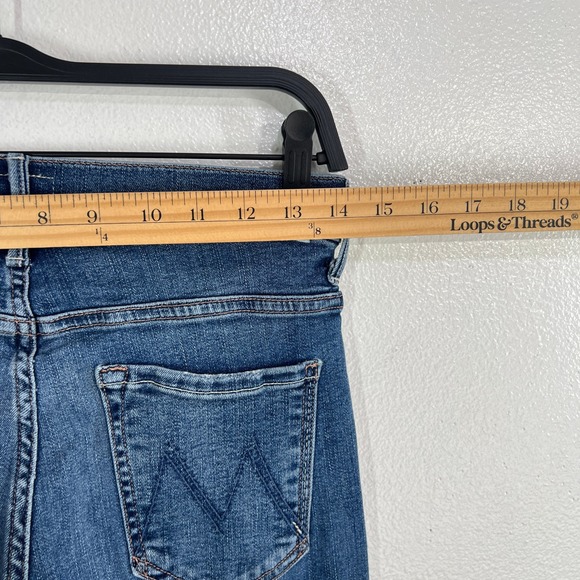 MOTHER The Insider Crop Step Fray Jeans Walking On Coals Denim Size 27 - Picture 9 of 11